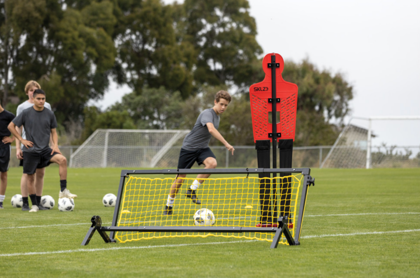 SKLZ rebounder New-station Soccer Trainer pro
