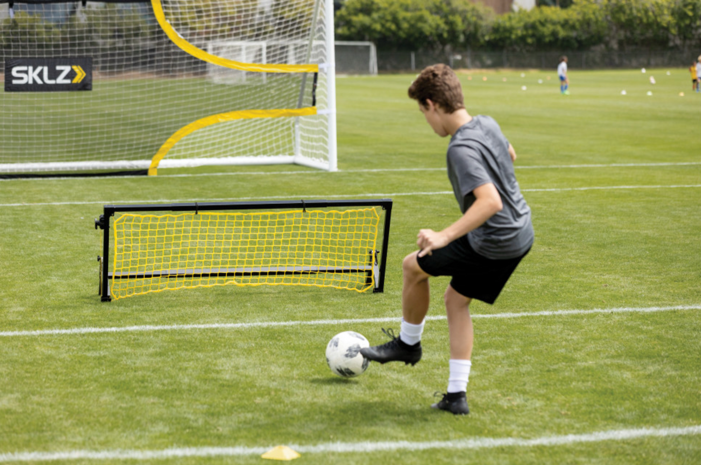 SKLZ rebounder New-station Soccer Trainer pro