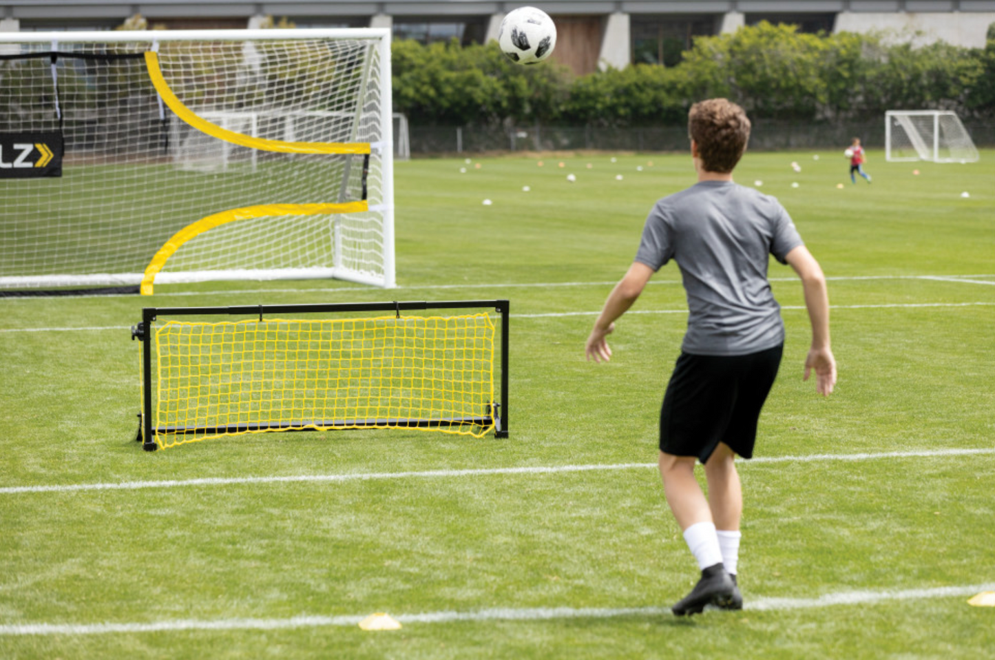 SKLZ rebounder New-station Soccer Trainer pro